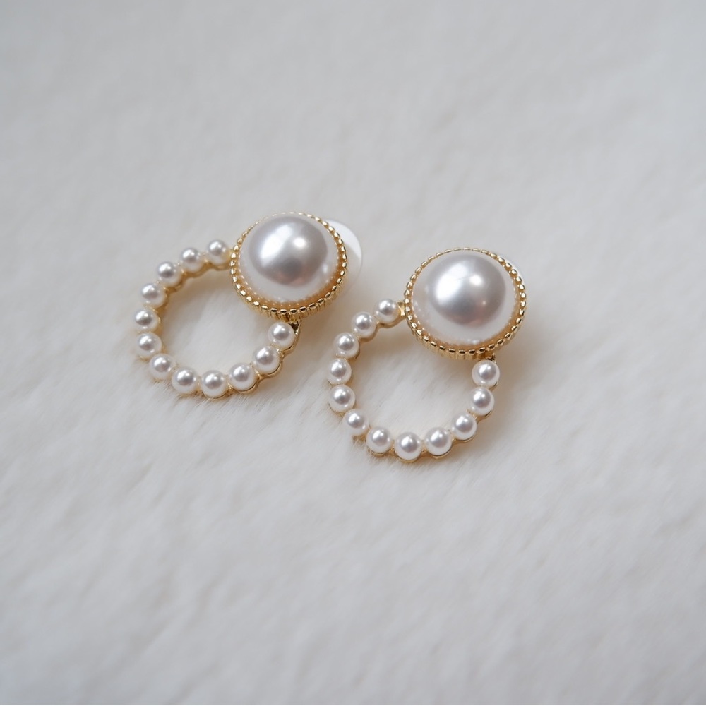 Thalia Pretty Pearl Earrings